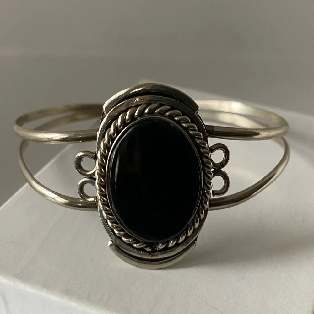 Silver Cuff Bracelet with Black Stone - Native, Unique - Picture 11 of 11